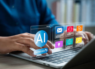 Otomatik AI alım satımının temelini öğrenen yeni kripto yatırımcısı